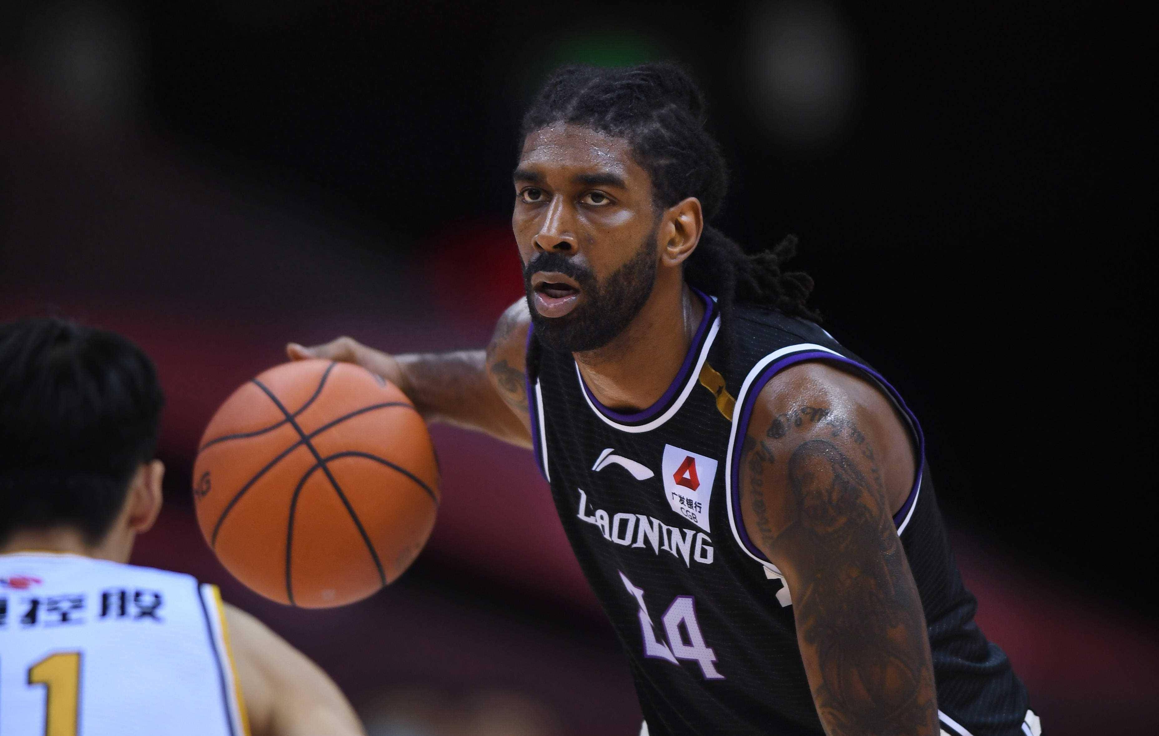 九游官网-穆古鲁扎迎来七赛季出色发挥，TL观众热烈欢呼！